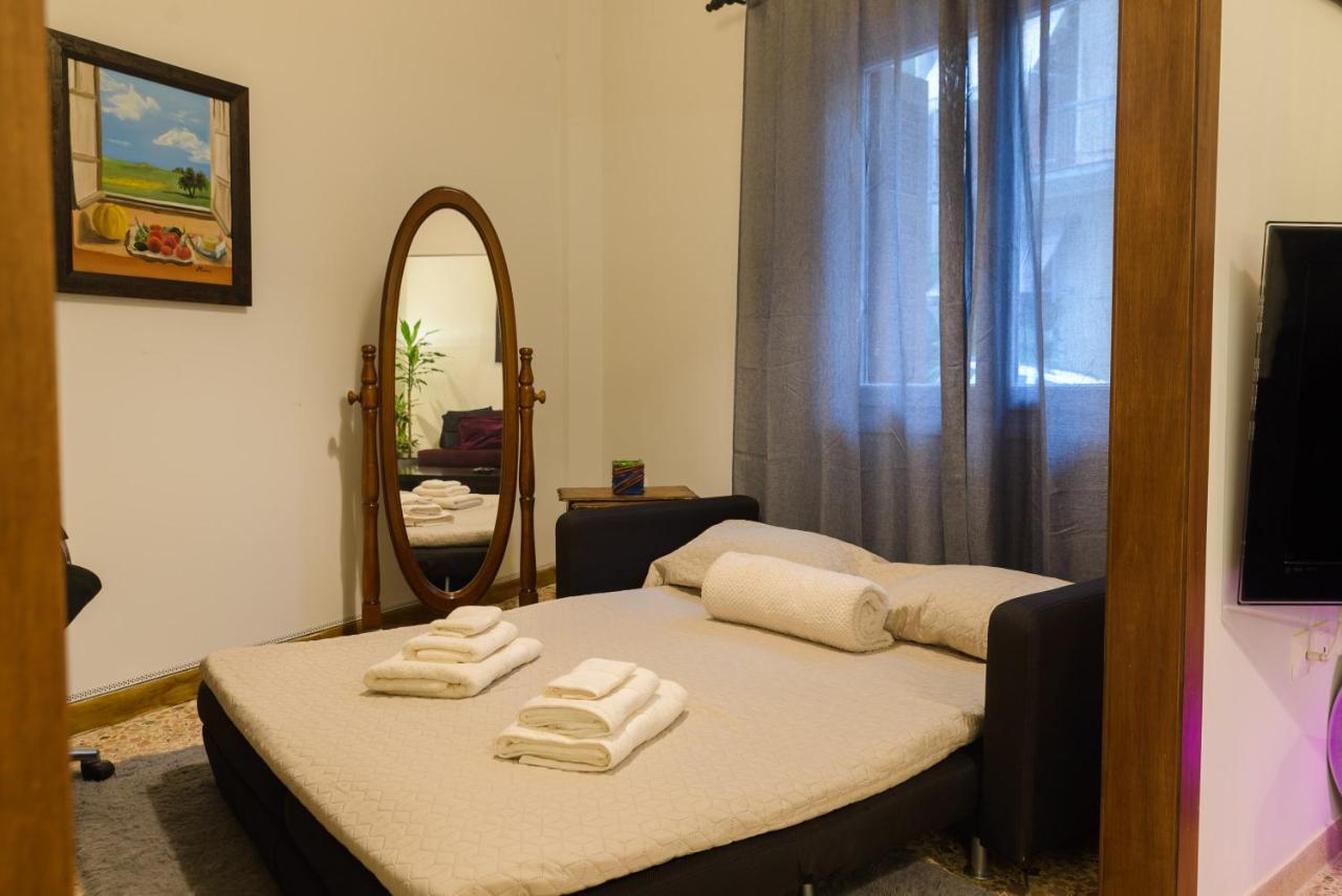 Belucky Apartments - Φio เอเธนส์ ภายนอก รูปภาพ